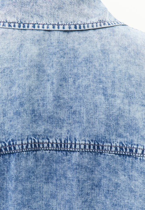 Tencel Gömlek ve Barrel-Fit Pantolon Kombini