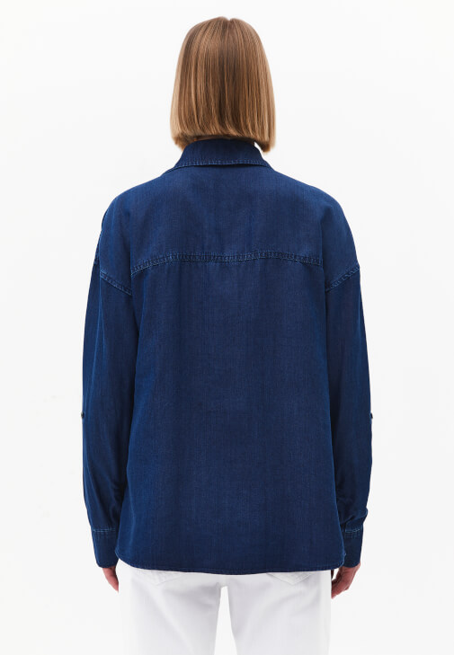 Denim Gömlek ve Denim Pantolon Kombini