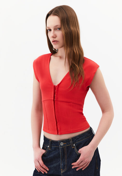 Kırmızı V Yaka Tişört