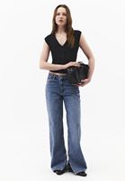 Bayan Siyah V Yaka Tişört