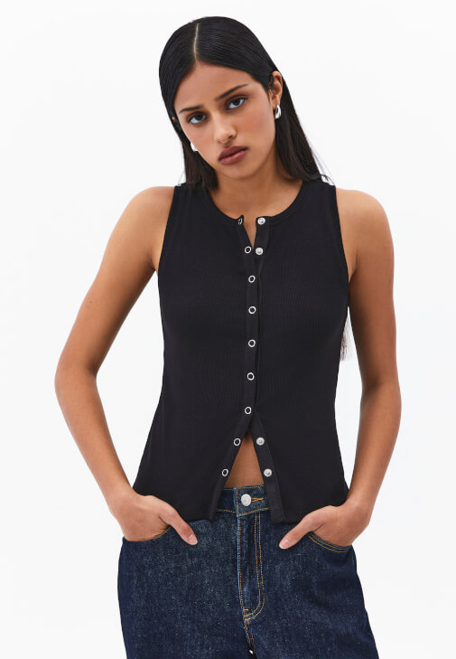 Siyah Çıtçıt Detaylı Atlet