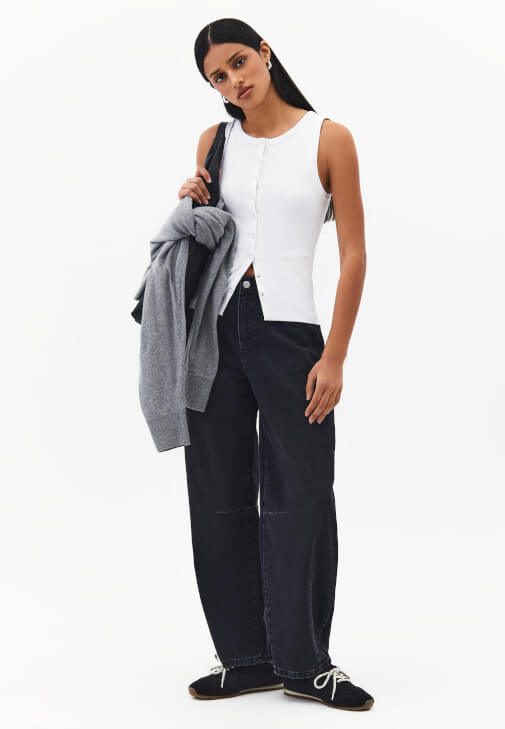  Çıtçıtlı Atlet ve Orta Bel Pantolon Kombini