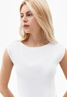 Bayan Beyaz Bot Yaka Tişört