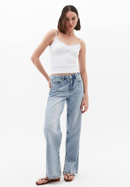 Dantel Detaylı Atlet ve Straight-Fit Pantolon Kombini