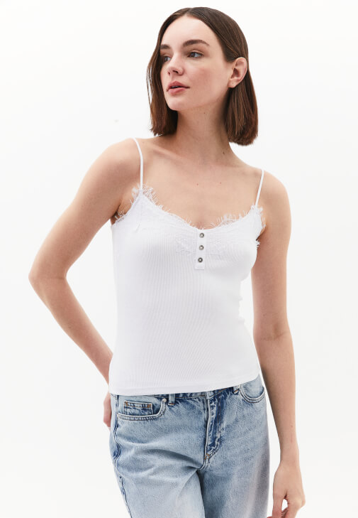 Dantel Detaylı Atlet ve Straight-Fit Pantolon Kombini