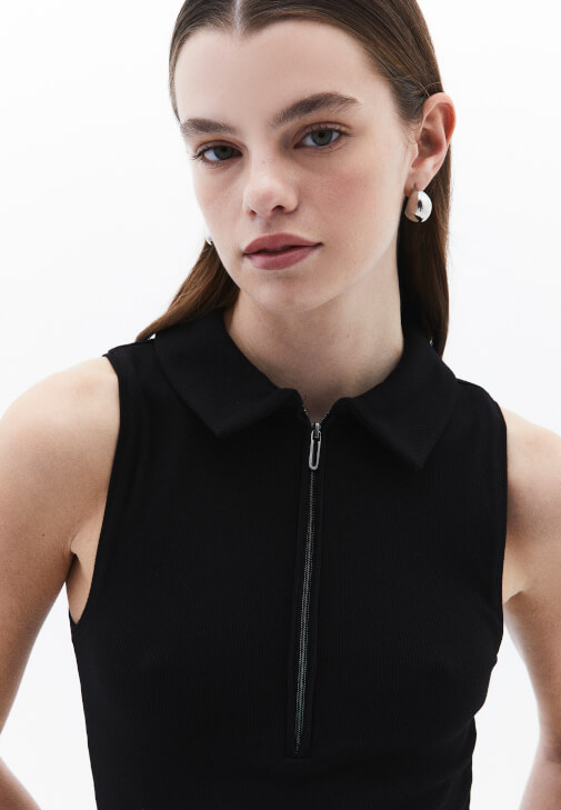 Fermuarlı Atlet ve Kargo Pantolon Kombini