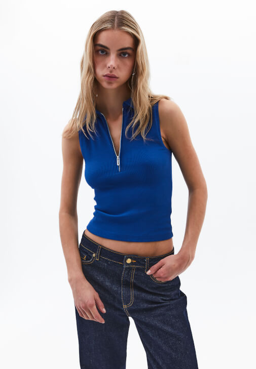 Fermuarlı Atlet ve Boyfriend Pantolon Kombini