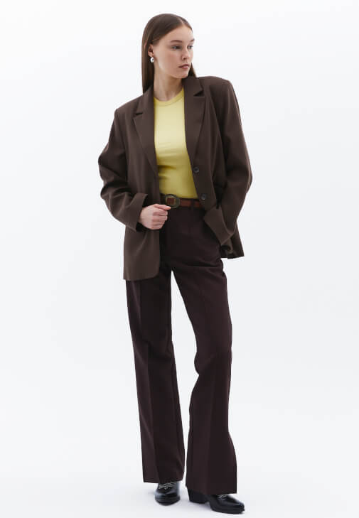 Pamuklu Halter Yaka Atlet ve Yün Ceket Kombini