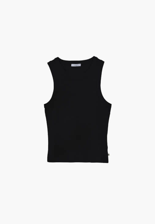 Pamuklu Atlet ve Denim Pantolon Kombini