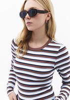 Bayan Çok Renkli Çizgili Sıfır Yaka Tişört