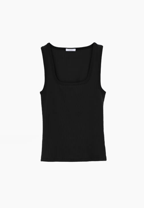 Kemerli Pantolon ve Atlet Kombini