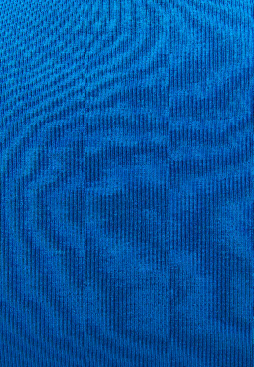 Kare Yaka Atlet ve Denim Pantolon Kombini