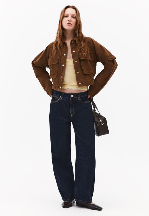 Dantelli Atlet ve Barrel-Fit Denim Kombini