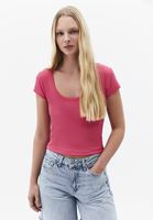 Bayan Pembe Pamuklu U Yaka Tişört