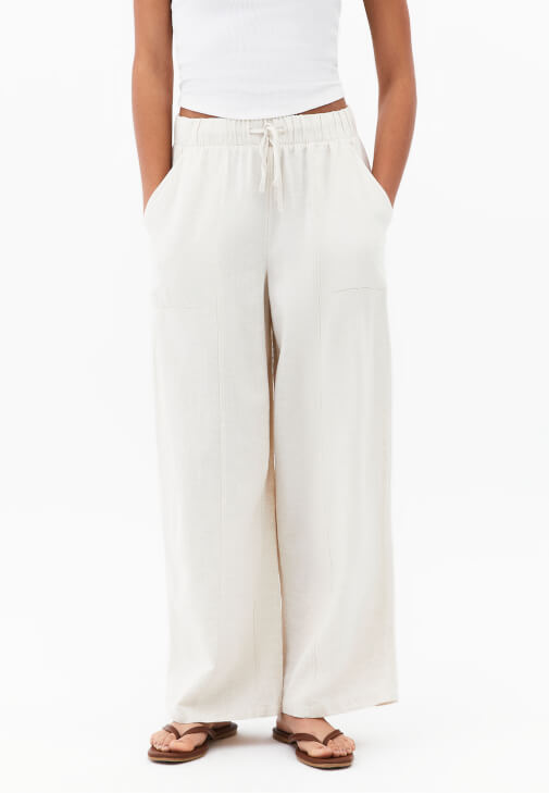 Barrel-Fit Pantolon ve Atlet Kombini