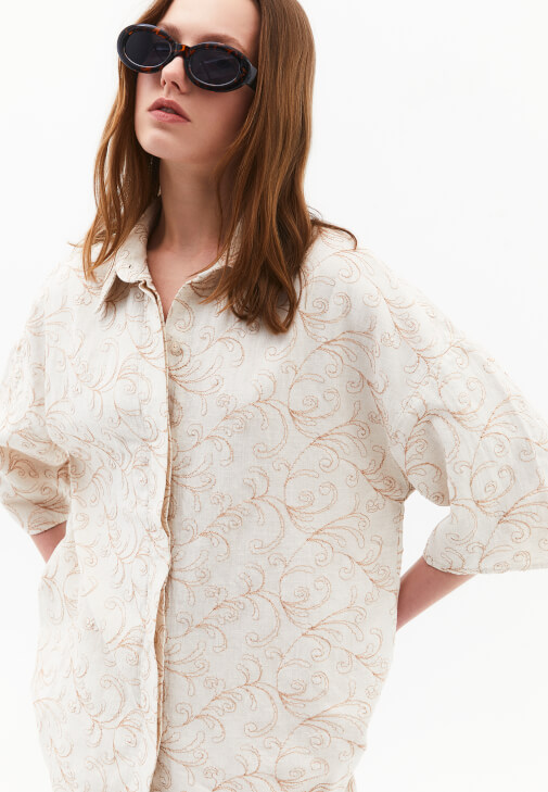 Keten Nakışlı Gömlek ve Keten Pantolon Kombini