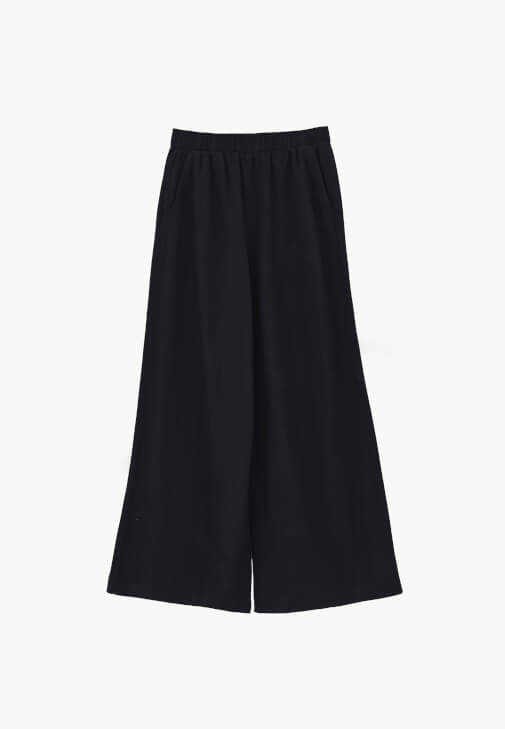 Keten Pantolon ve Ajurlu Atlet Kombini