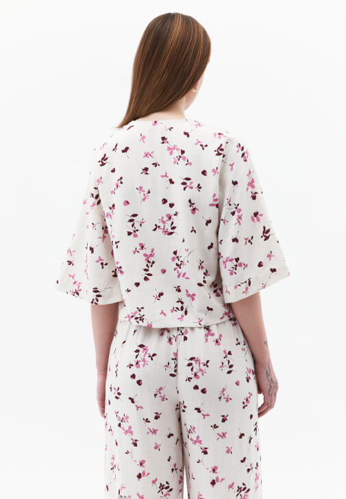 Desenli Bluz ve Pantolon Kombini