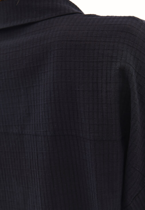 Keten Gömlek ve Denim Pantolon Kombini