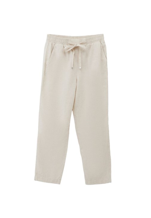 Keten Carrot-Fit Pantolon ve Dantelli Tişört Kombini