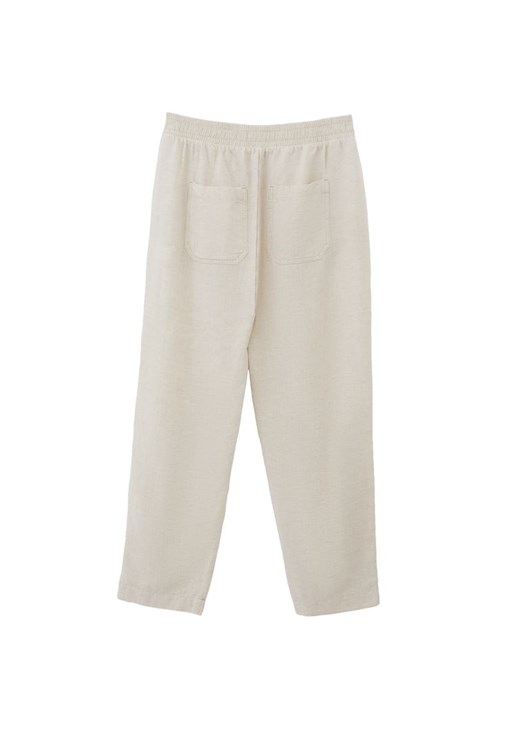 Keten Carrot-Fit Pantolon ve Dantelli Tişört Kombini