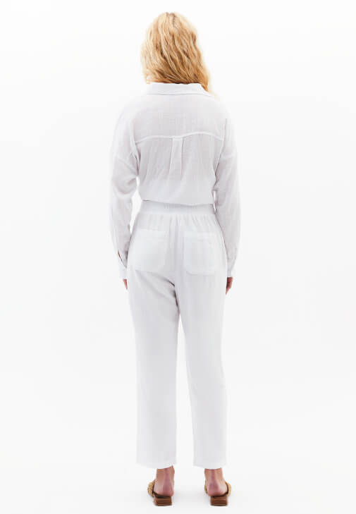 Keten Pantolon ve Keten Gömlek Kombini