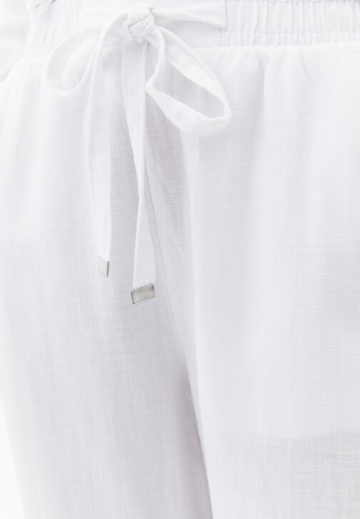 Keten Pantolon ve Keten Gömlek Kombini