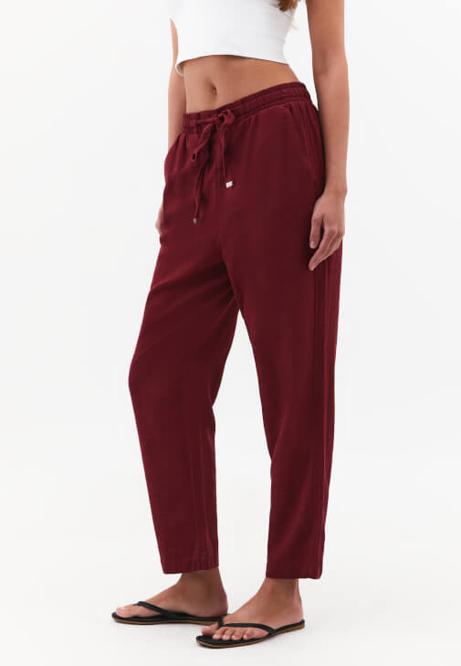 Keten Pantolon ve Crop Atlet Kombini