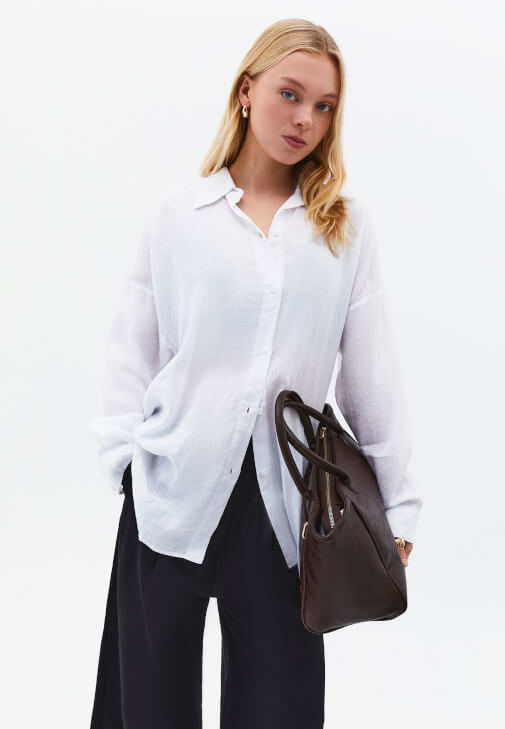 Beyaz Keten Düğmeli Gömlek