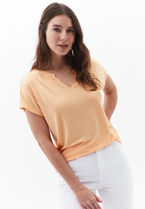 Turuncu Keten Karışımlı V Yaka Tişört