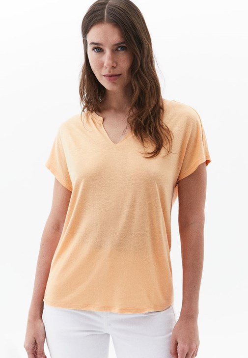 Keten Karışımlı Tişört ve Tencel Pantolon Kombini