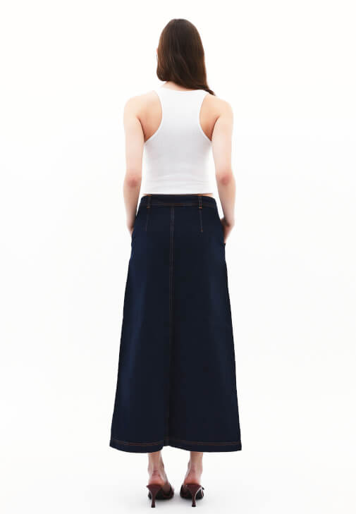 Yırtmaçlı Etek ve U Yaka Atlet Kombini