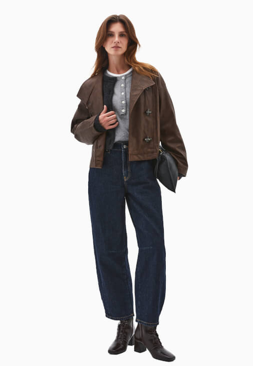  Vegan Deri Ceket ve Barrel-Fit Denim Kombini