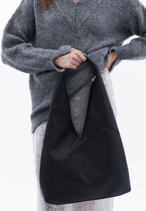 Siyah Askılı Tote Çanta