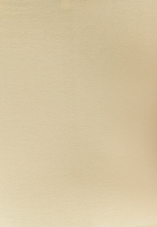 Modal Atlet ve Bermuda Şort Kombini