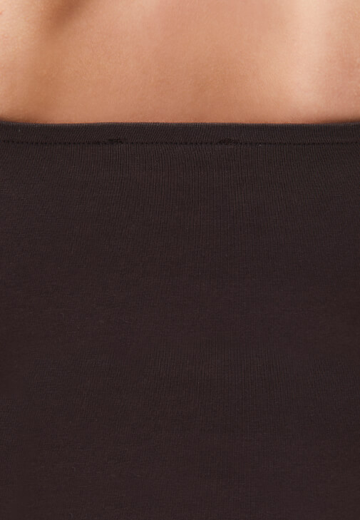 İnce Askılı Atlet ve Pantolon Kombini