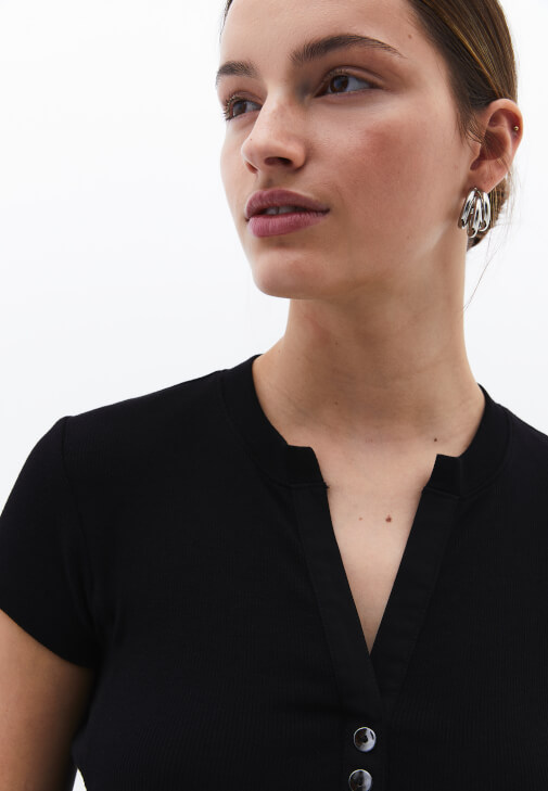 Modal Tişört ve Kargo Pantolon Kombini