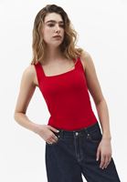 Bayan Kırmızı Modal Kare Yaka Atlet