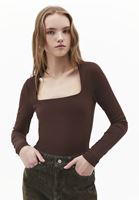 Bayan Kahverengi Modal Kare Yaka Tişört