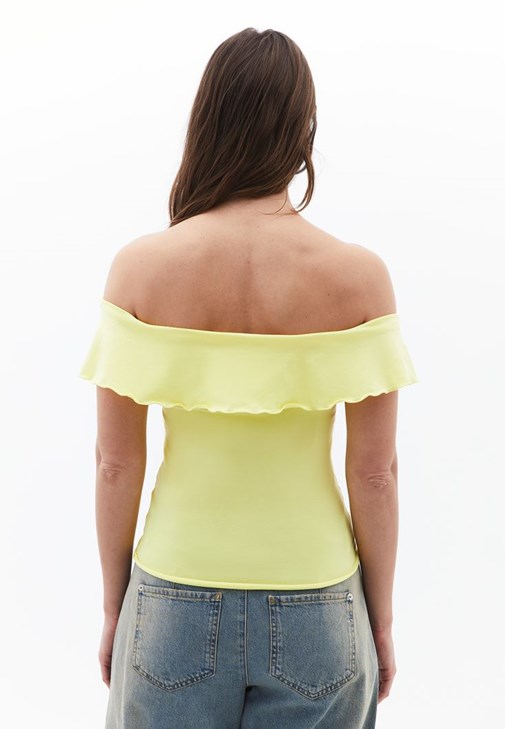 Burgu Detaylı Bluz ve Baggy-Fit Pantolon Kombini