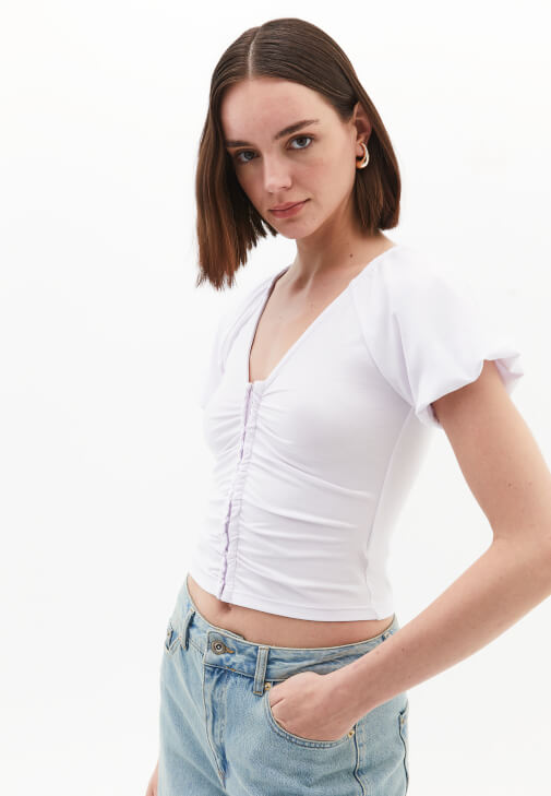 Modal V Yaka Bluz ve Denim Pantolon Kombini