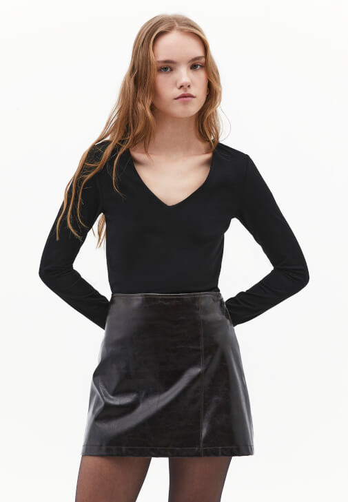 Siyah Modal V Yaka Tişört