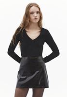 Bayan Siyah Modal V Yaka Tişört