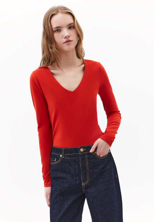 Kırmızı Modal V Yaka Tişört