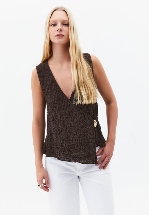 Kahverengi Modal Aksesuar Detaylı Bluz