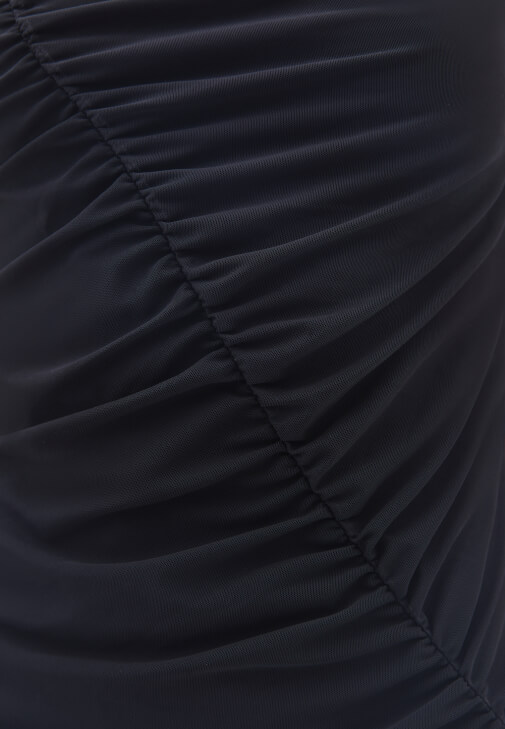 Büzgülü Uzun Elbise ve Topuklu Terlik Kombini