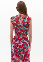 Asimetrik Kesim Tişört ve Büzgülü Etek Kombini