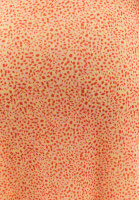 Büzgülü Etek ve Asimetrik Kesim Tişört Kombini