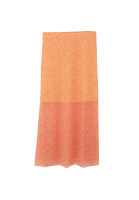 Büzgülü Etek ve Asimetrik Kesim Tişört Kombini