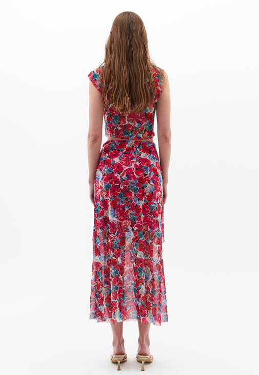 Büzgülü Etek ve Crop Tişört Kombini